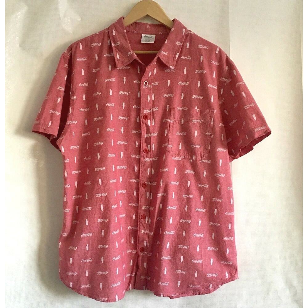 Coca-Cola Shirt Mens Extra Large Red/White Short Sleeved Button Down 100% Cotton